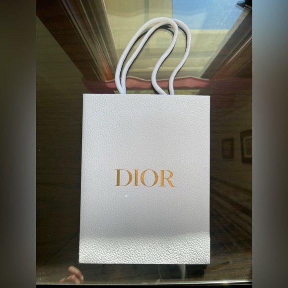 Dior Gift Bag & Charm - Picture 6 of 7